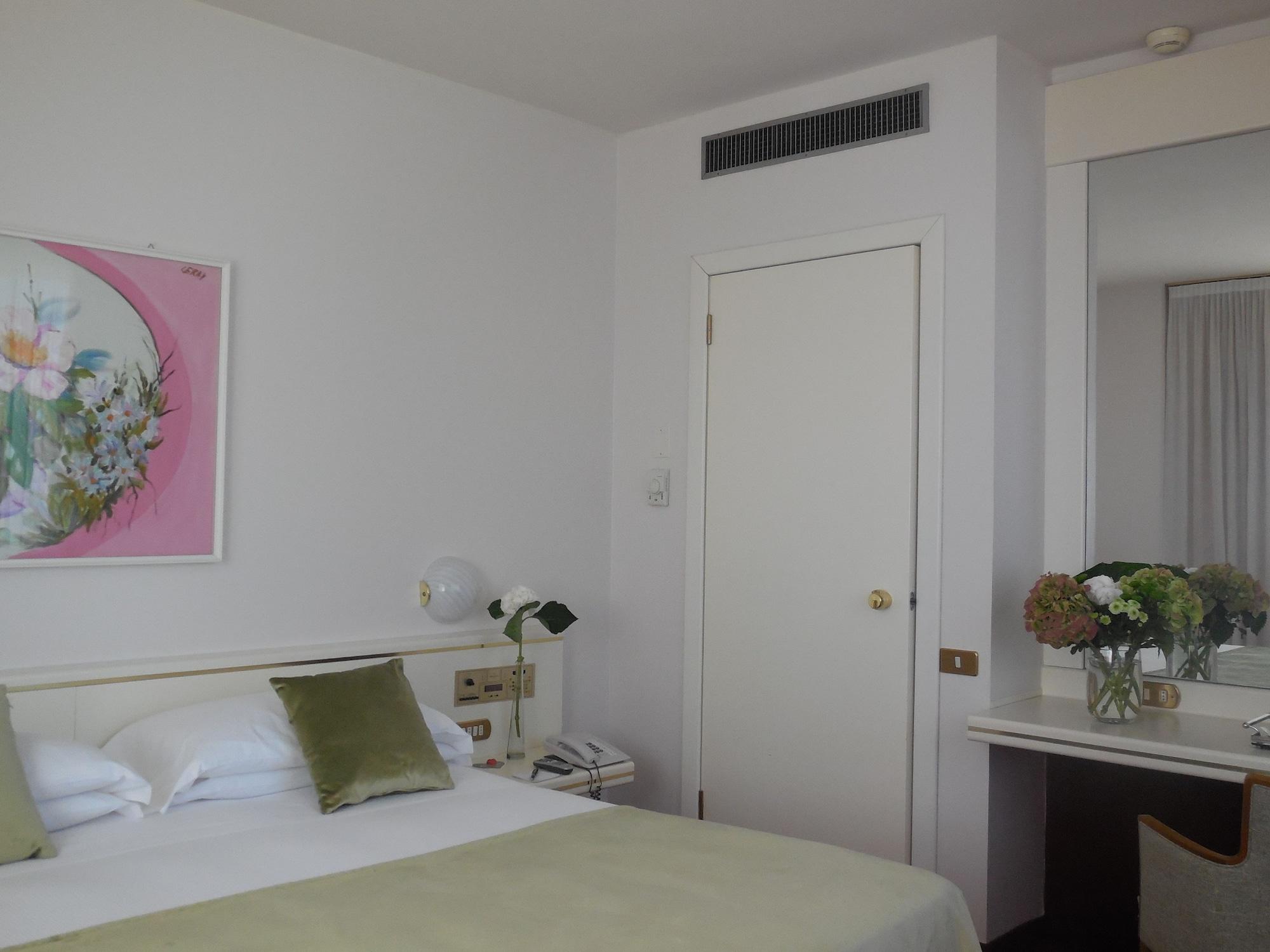 Starhotels Cristallo Palace Hotel